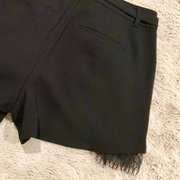 Elegant dress shorts with lace detail - Picture 6 of 8